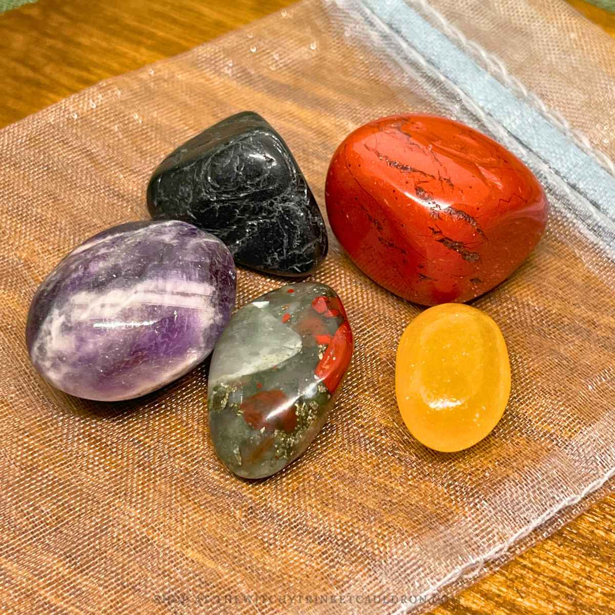 Halloween Crystal Tumble Bundle—5 Crystals for the Spooky Season - Image 2